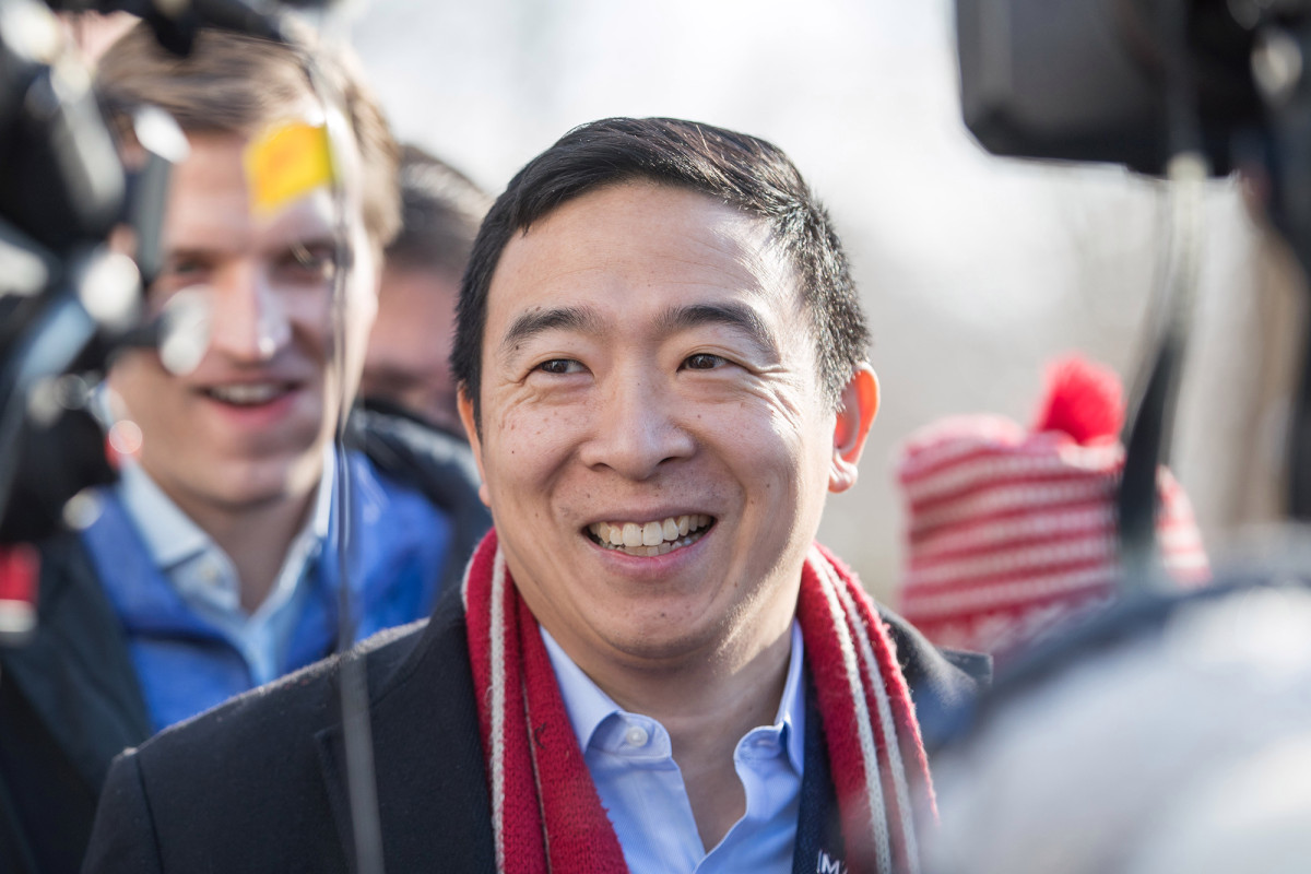 Andrew Yang calls on the US to "seriously consider" the four-day workweek