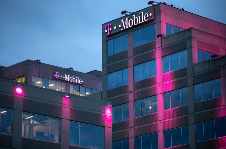 T-Mobile blames bum fiber-optic circuit for massive network outage