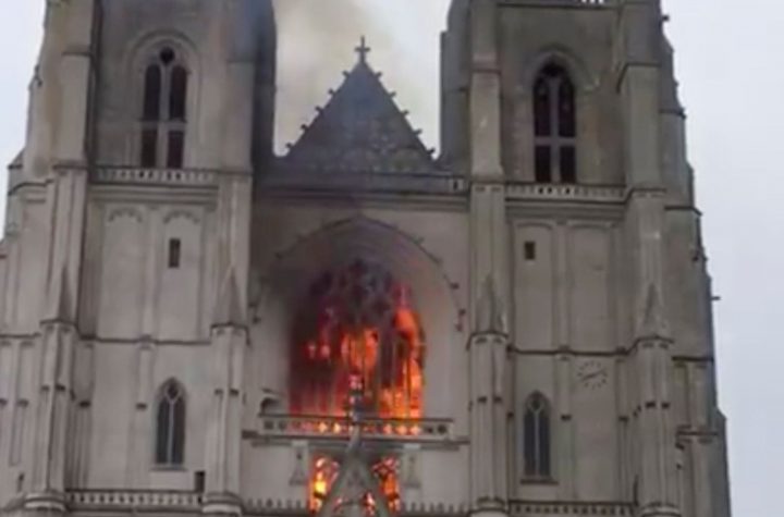 Nantes cathedral on fire: Flames lick 15th-Century facade | World News