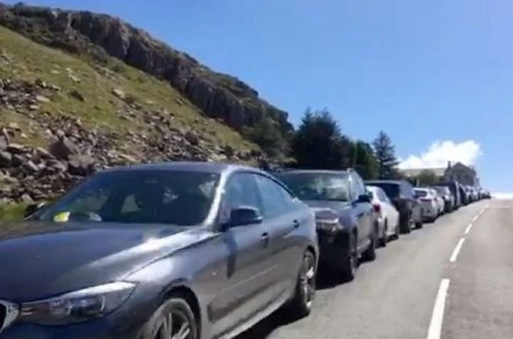 Snowdon: Dangerous parking at beauty spots put 'lives at risk'