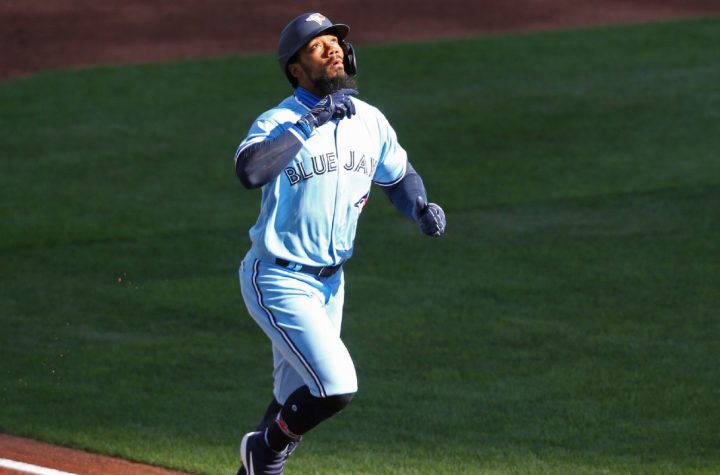 Blue Jays rally from seven-run deficit to complete sweep of Phillies