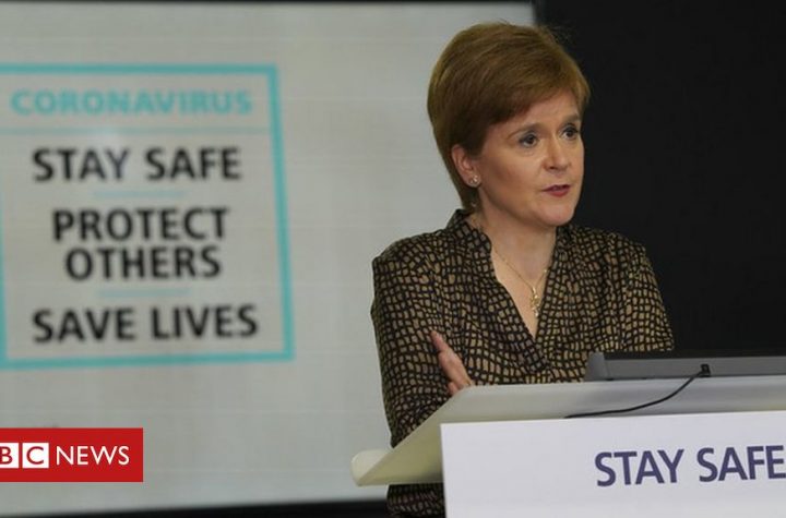 Nicola Sturgeon 'sorry' over Scottish exam results