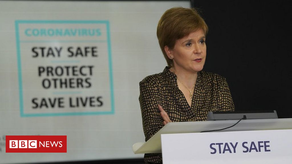 Nicola Sturgeon 'sorry' over Scottish exam results