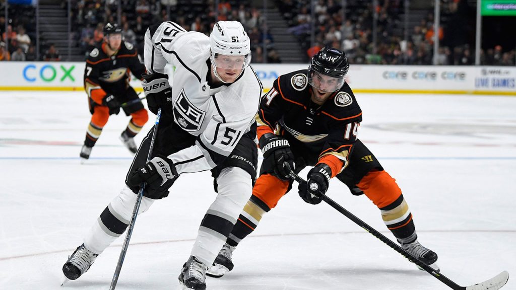 Kings have signed Austin Wagner to a three-year, $ 3.4M extension