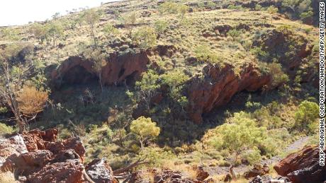Rio Tinto executives lose bonuses but keep jobs after destroying ancient aboriginal caves