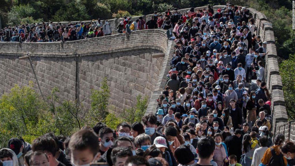 What pandemic?  Crowds flock to the Great Wall of China during the holiday week