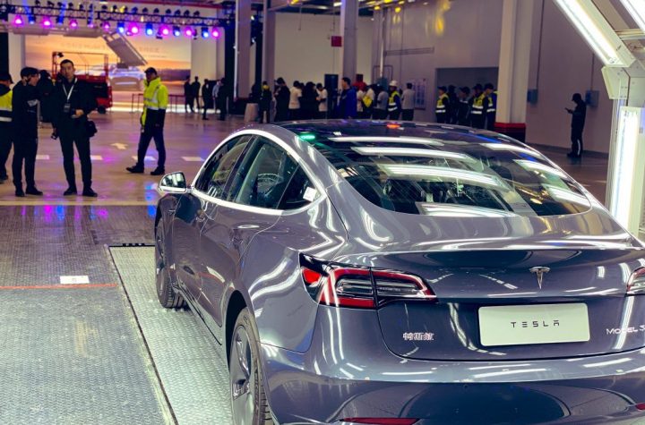 Tesla cites Chinese law on fake Model 3 price rumors