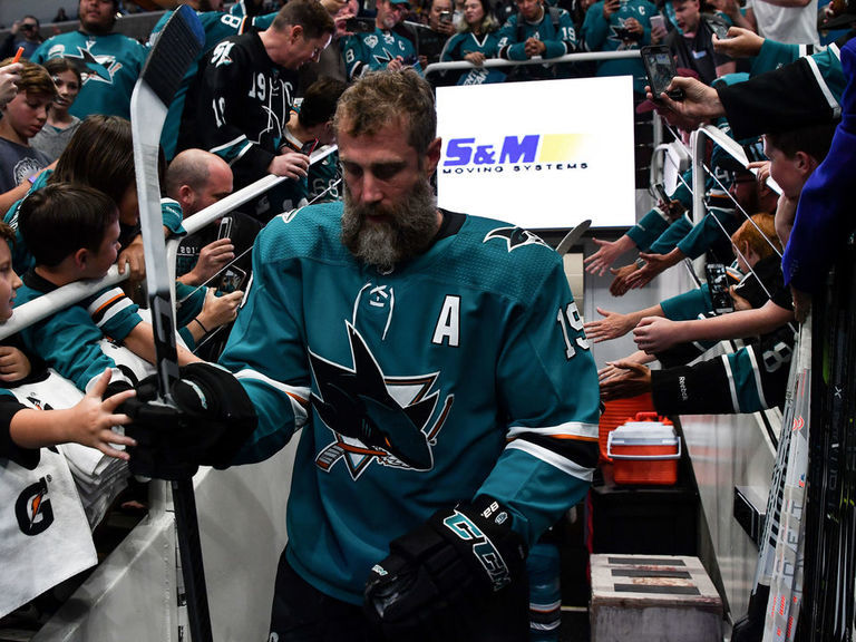 Thornton sends heartfelt messages after Sharks players sign with Leafs