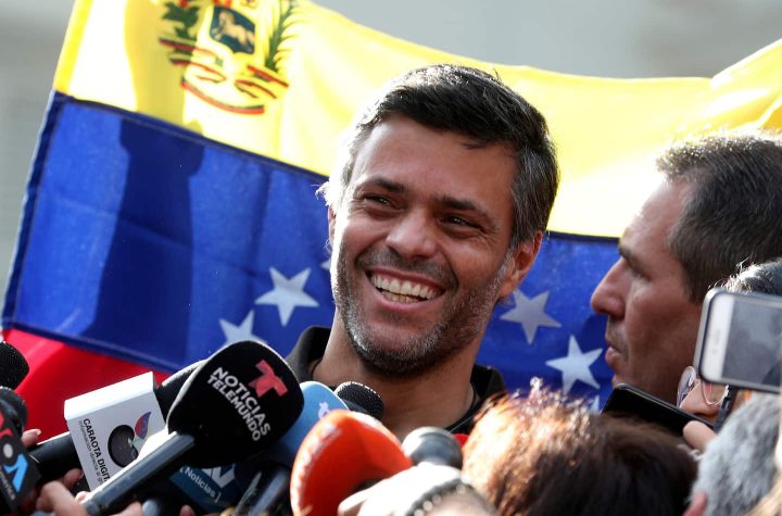 Venezuelan opposition leader Leopoldo Lopez flees to Colombia