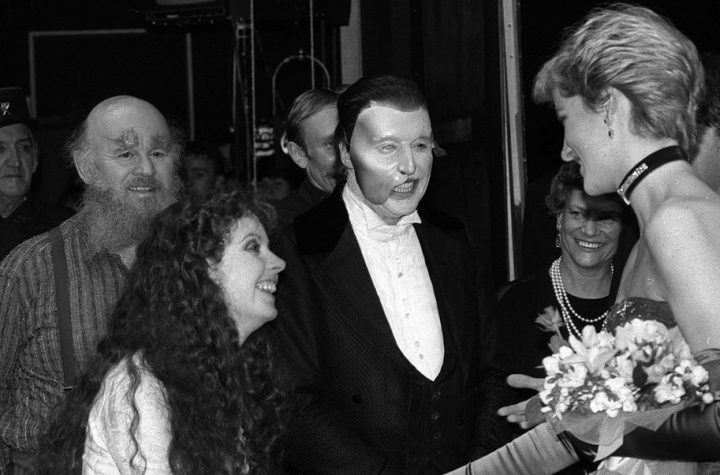 Did Princess Diana sing the Phantom of the Record Opera?