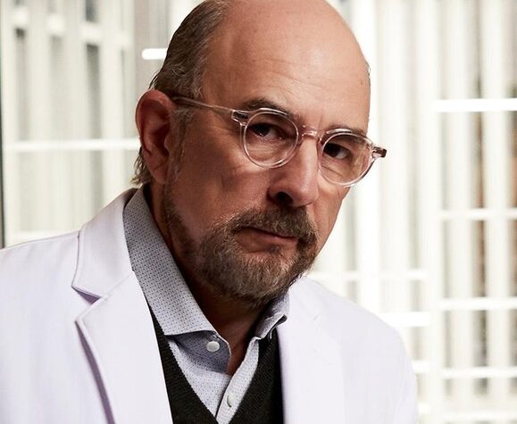 'The Good Doctor' star Richard Schiff was hospitalized with COVID-19 - expired