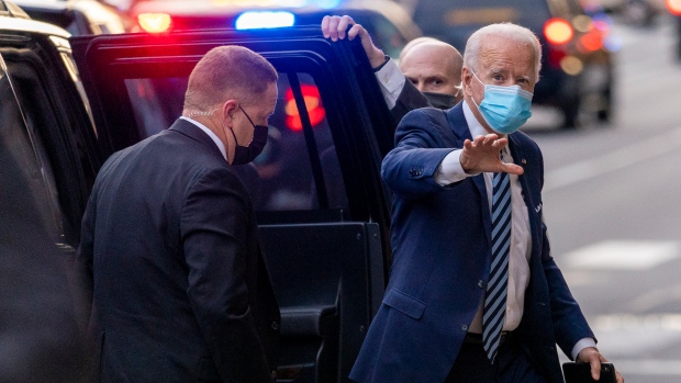 In the first steps, Biden should be called to wear the mask for 100 days