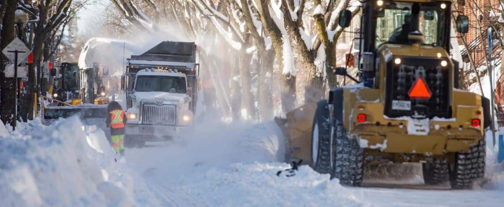 Montreal began snow loading operation Sunday morning