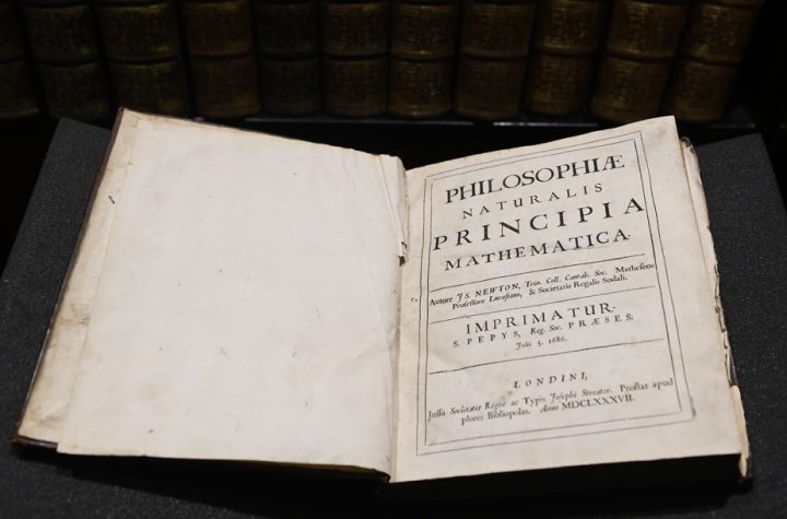 Rare Isaac Newton book in three Canadian libraries