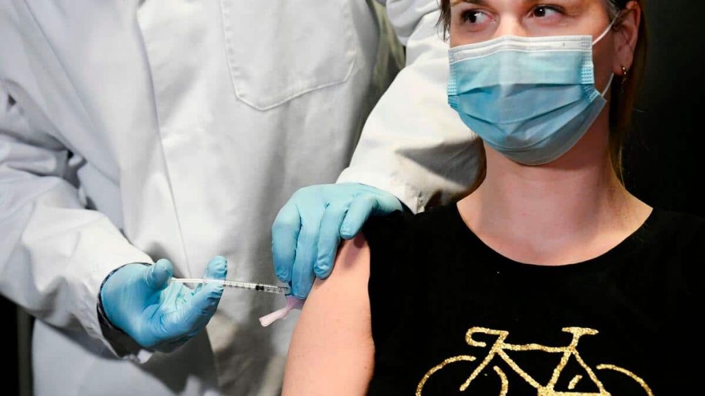 Severe allergic reactions to the modern vaccine are rare