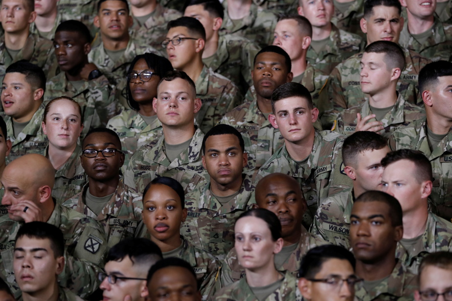 US Army |  Ponytails, braids and earrings are now allowed