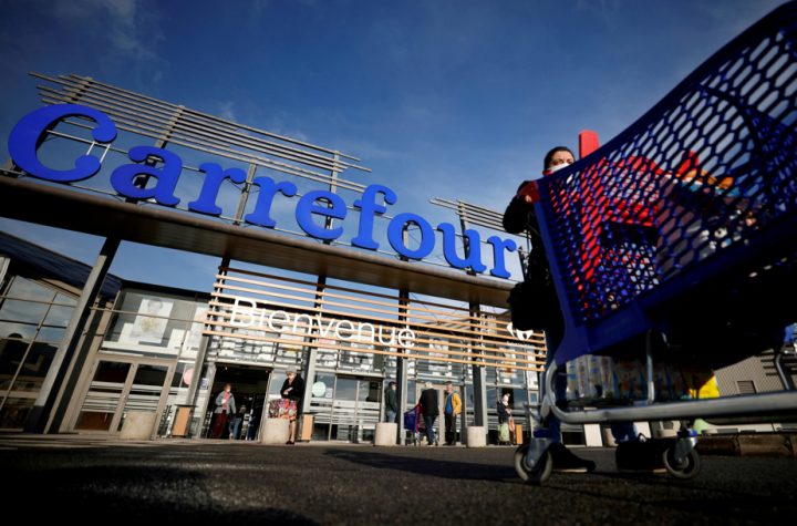 Carrefour-Couche-Tard |  Finance Minister Bruno Le Myre's intervention is "clumsy"