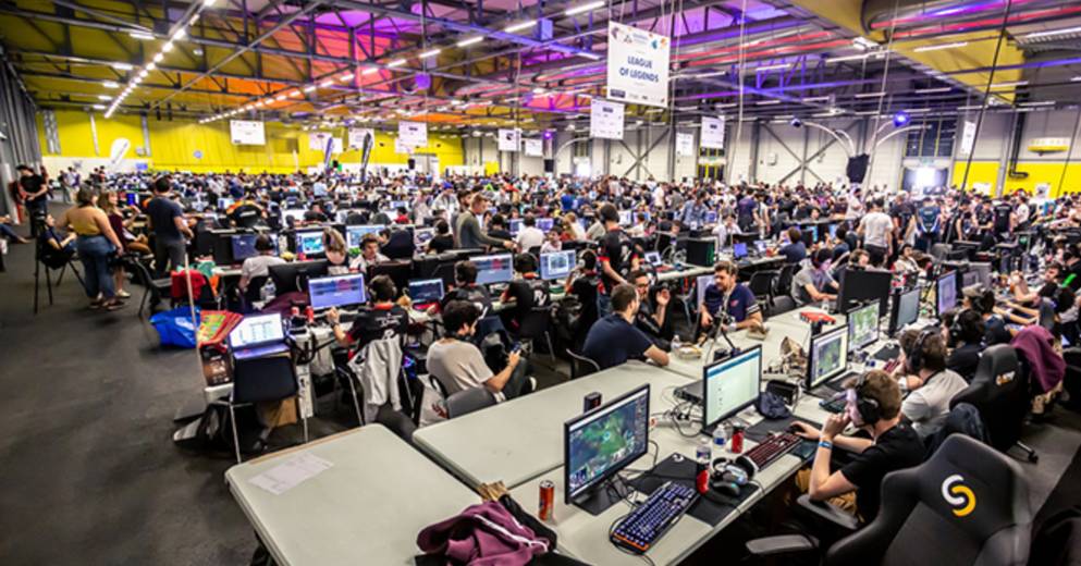 Gaming |  Sport: Gamers assembly shows resilience with new online format