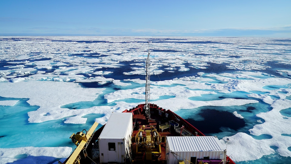 Amundsen Ice Breaker in Northwest Passage