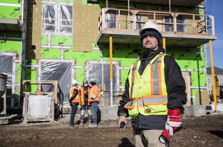 Construction is declining in Canada, but not in Montreal