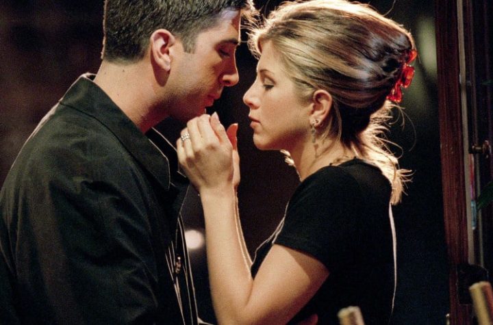 "Friends": Jennifer Aniston (Rachel) and David Schwimmer (Ross) are almost a real couple