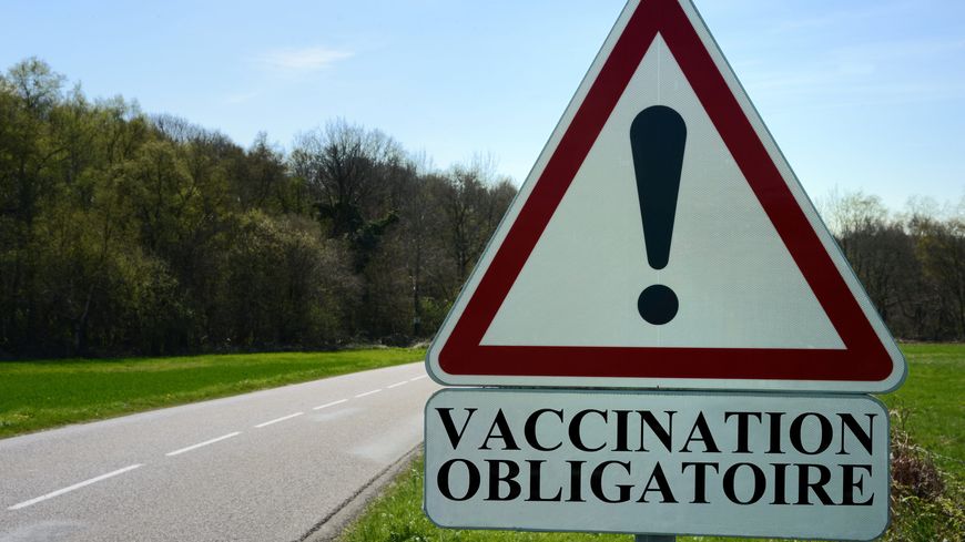 Selon Santé Publique France, 64% des personnels hospitaliers ont reçu une dose de vaccin.