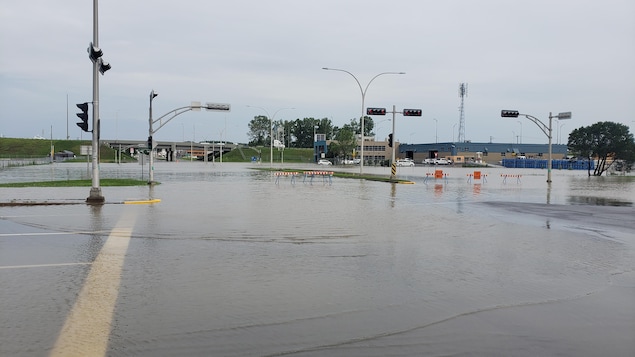 The Boulevard des Recollets was closed Sunday due to flooding