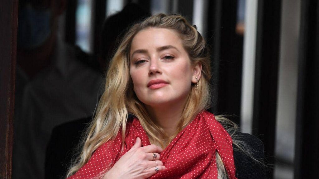 Actress Amber Heard, mother of a baby girl