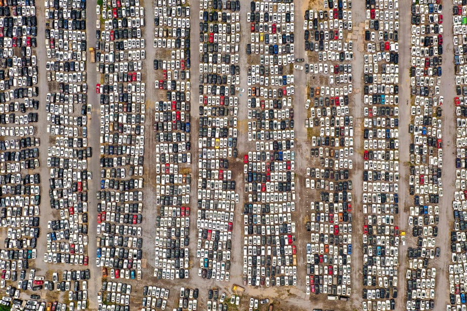 In China, a huge car cemetery after the floods