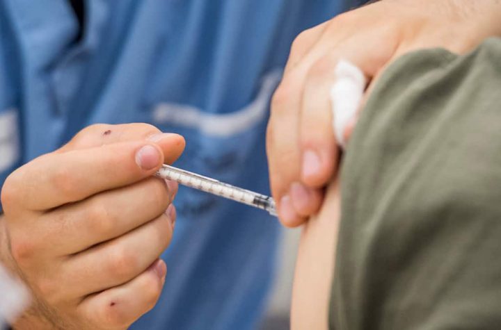 The vaccine is premium, not for Wal-Mart's Quebec employees