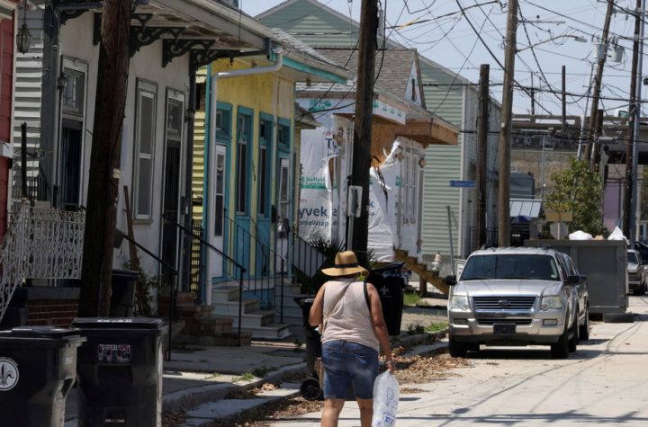 Louisiana |  Some areas are still without electricity for a few weeks