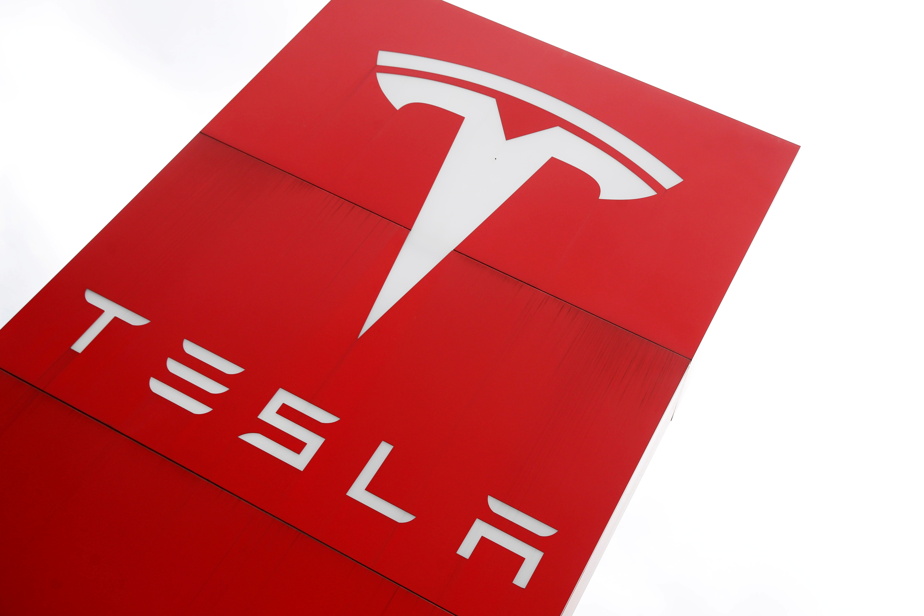 3rd Quarter |  Tesla offers record profits from strong sales