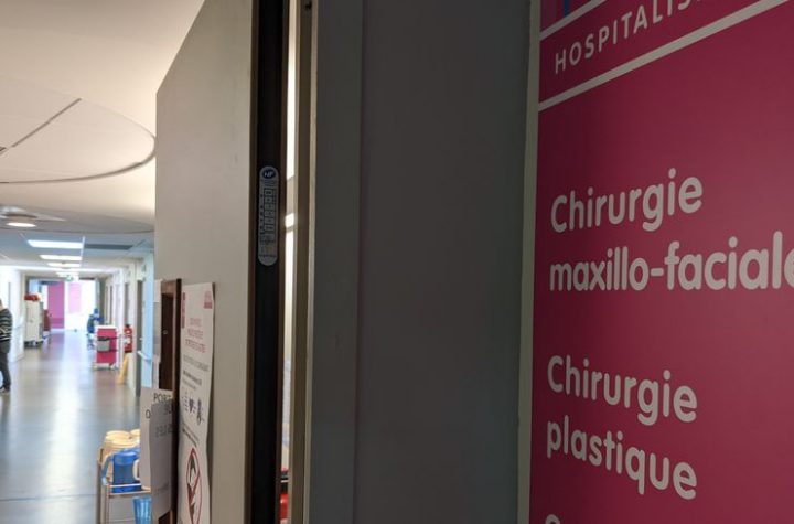 Officiellement, le service de chirurgie maxillo-faciale n'est pas fermé, mais il n'a plus aucune activité.