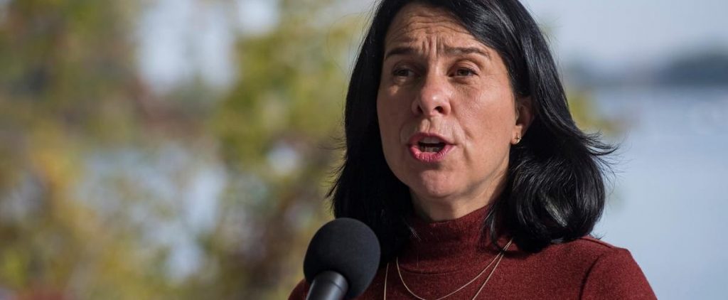 Valerie Plante wants to vaccinate elected officials in Montreal