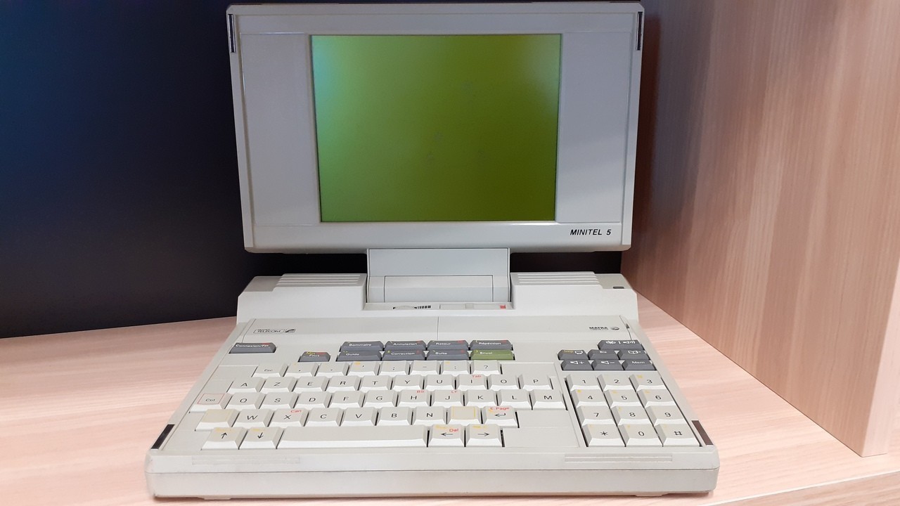 If Orange wants to showcase itself in the future, the company will not forget its past by showcasing some remnants like this minitel.