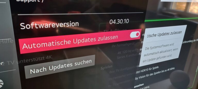 Check the current firmware on your smart TV.  (Photo: Sven Wernicke)