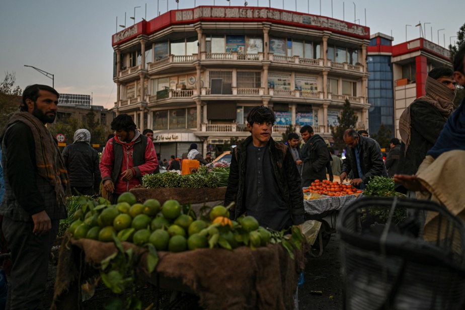 Afghanistan "on the brink of economic collapse"