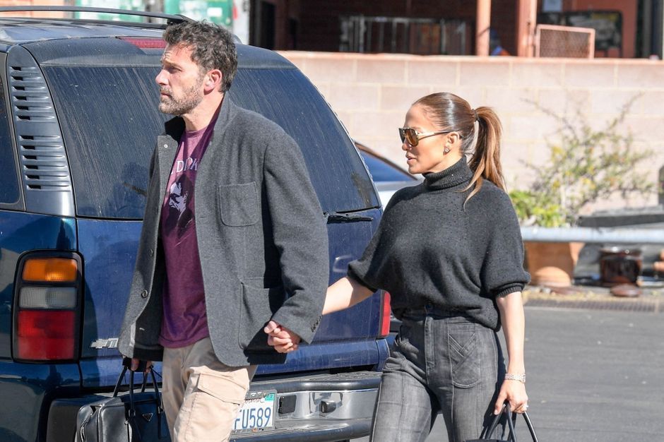 Ben Affleck and Jennifer Lopez came out after Thanksgiving