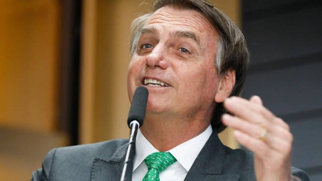 Brazil: 21 scientists reject medals over conflict with Bolsonaro