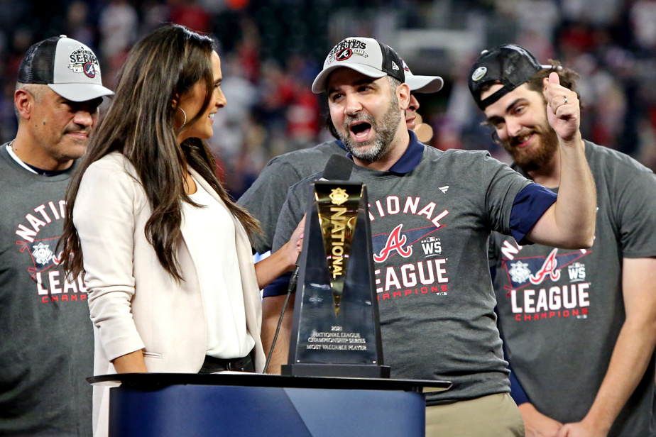 World Series |  Alex Anthopoulos, happy from a distance