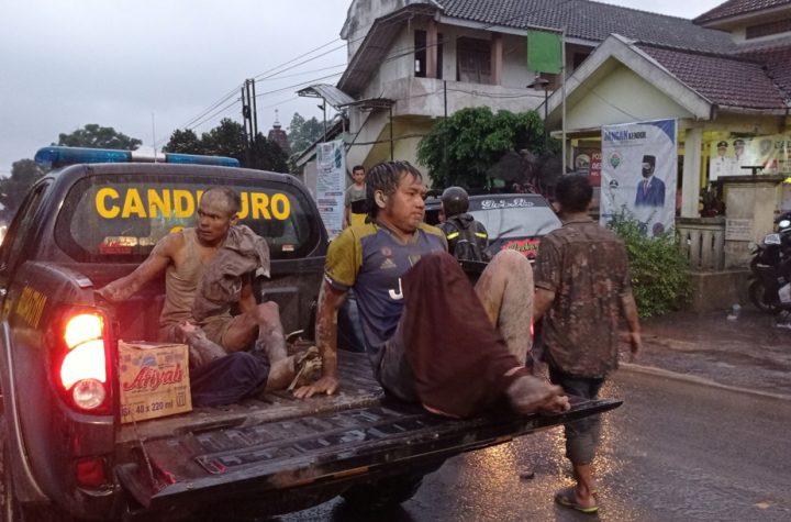 Thousands of Indonesians flee Semeru volcano eruption, at least 1 killed