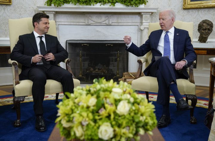 The telephone exchange between Biden and Zhelensky is scheduled for Sunday