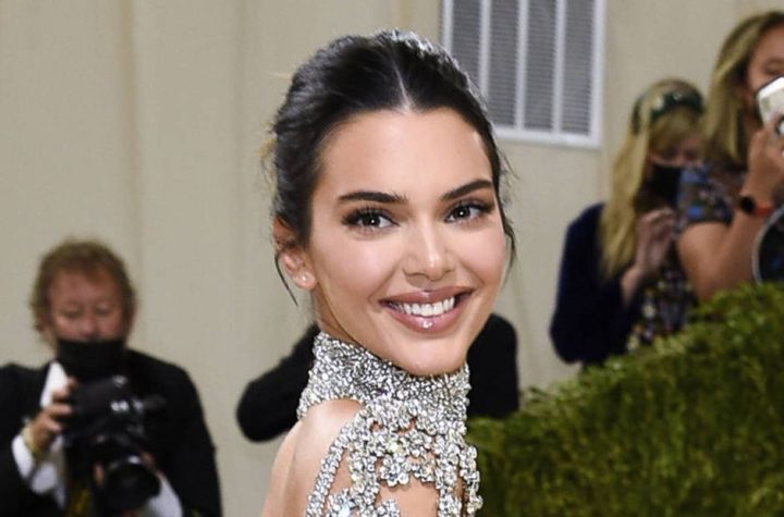 Kendall Jenner posed in a bikini in the snow