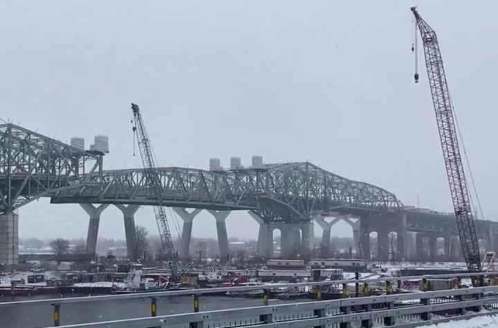 Reconstruction work |  The heart of the old champlain bridge was withdrawn