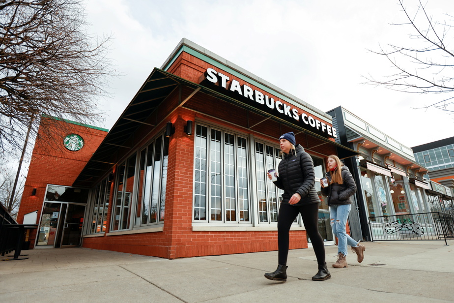 United States |  Starbucks imposes routine vaccination or testing on its employees