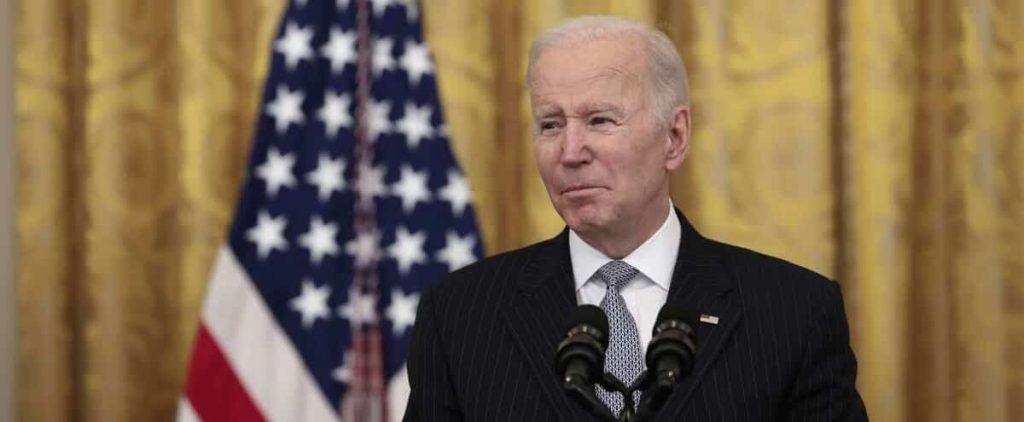 À quel jeu s'adonne Joe Biden avec l'Ukraine?