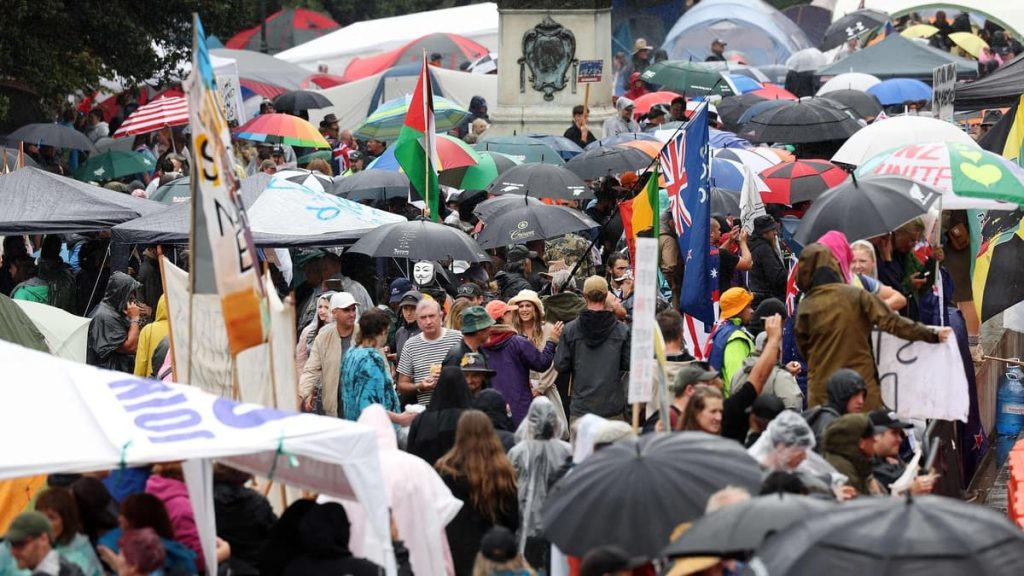 New Zealand: Anti-vaccine protesters' sentiment was not hurt by the storm