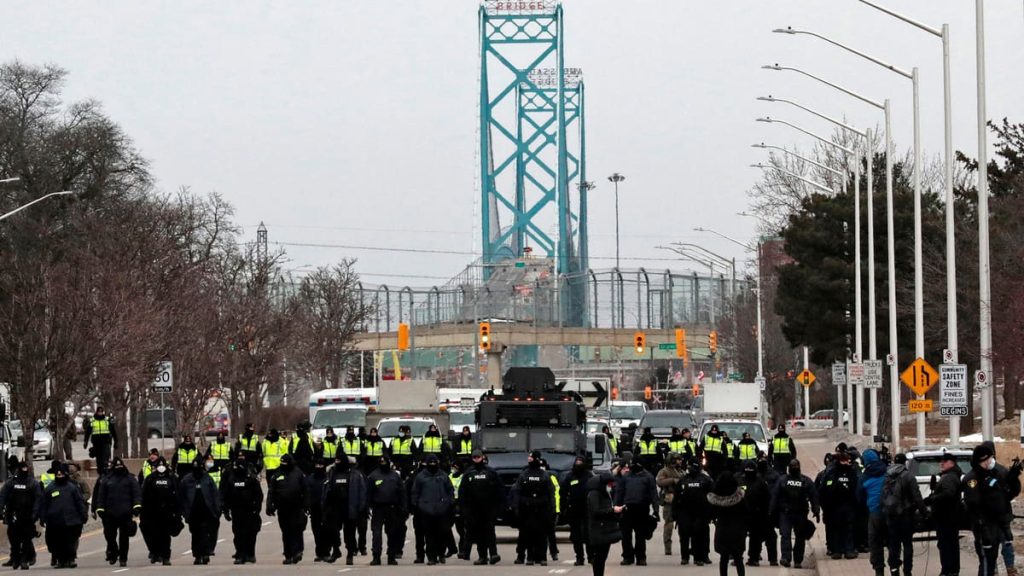 Washington welcomes Canadian police intervention to unblock border axes