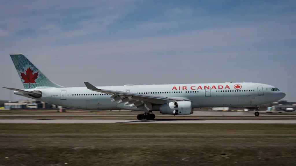 Air Canada reported a net loss of $ 974 million in the first quarter of 2022