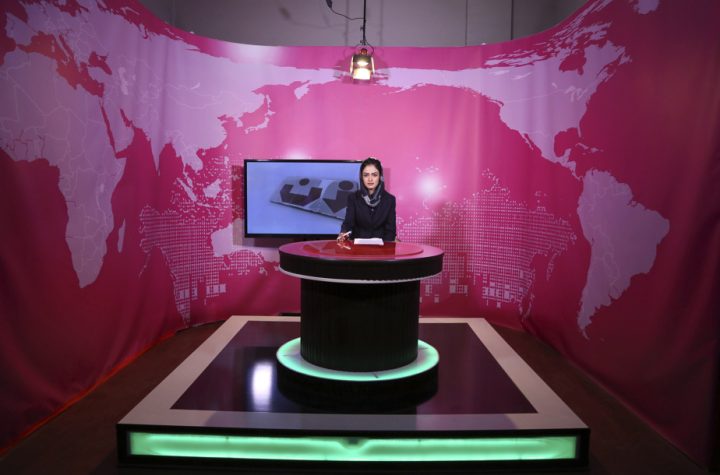 Afghanistan |  TV presenters refuse to cover their faces